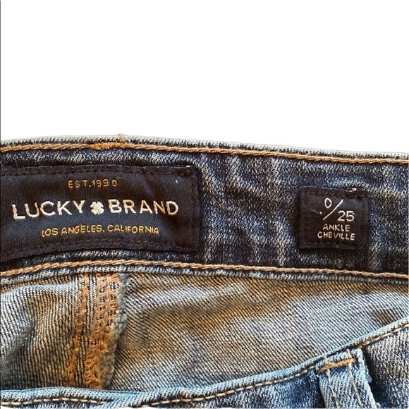 Lucky Brand Straight Leg Jeans - Picture 8 of 11